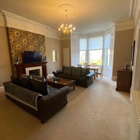 Beautiful & Bright 2 Bed Flat Murrayfield Edinburgh Exterior photo
